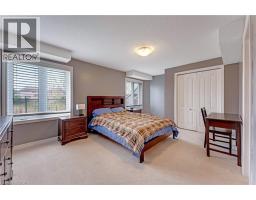 109 ROBERT SIMONE Way - 33