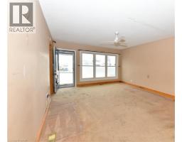 274 WELLINGTON Street - 3