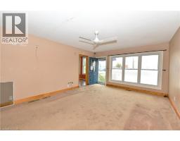 274 WELLINGTON Street - 4