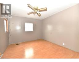 274 WELLINGTON Street - 5
