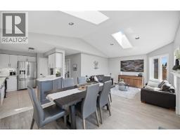 44 BANINGTON Crescent - 22