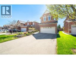 44 BANINGTON Crescent - 4