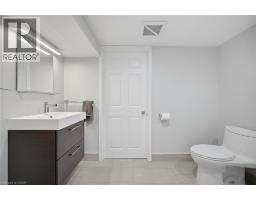 44 BANINGTON Crescent - 46