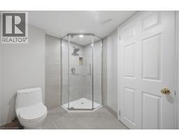 44 BANINGTON Crescent - 47