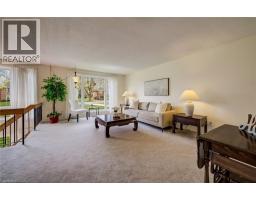 51 UNDERHILL Crescent - 6