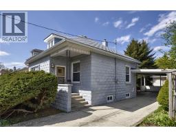 733 SHERRING Street - 3