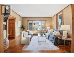 27 WELLINGTON Street - 11