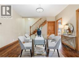 27 WELLINGTON Street - 15