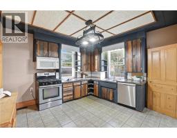 27 WELLINGTON Street - 16