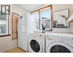 27 WELLINGTON Street - 22