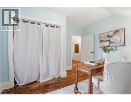 27 WELLINGTON Street - 25