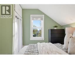 27 WELLINGTON Street - 27
