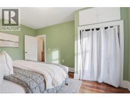27 WELLINGTON Street - 28