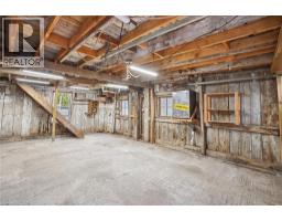 27 WELLINGTON Street - 37