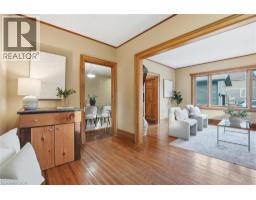 27 WELLINGTON Street - 9