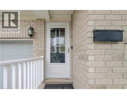 699 COMMONWEALTH Crescent - 3
