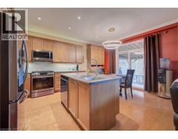 699 COMMONWEALTH Crescent - 6