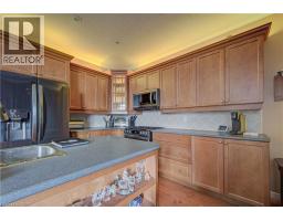 699 COMMONWEALTH Crescent - 9