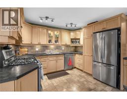 10 MAPLE Avenue - 9