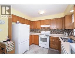 14 BROOKFIELD Crescent - 15