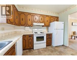 127 KING Street E - 13