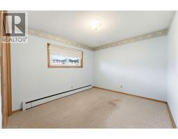 127 KING Street E - 19