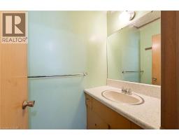 127 KING Street E - 22
