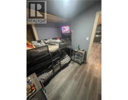 17 QUEEN Street N - 14