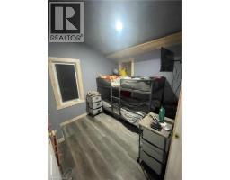 17 QUEEN Street N - 15