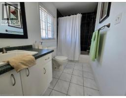 36 LILYWOOD Drive - 32
