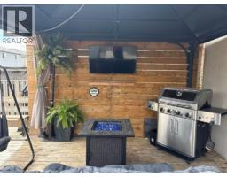 36 LILYWOOD Drive - 38