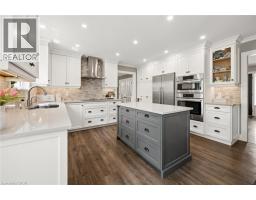 29 NIGHTINGALE Crescent - 13