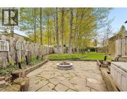 29 NIGHTINGALE Crescent - 40