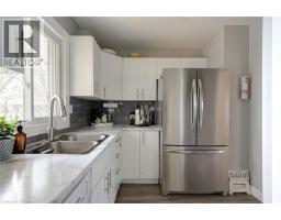 105 MAPLE Avenue - 20