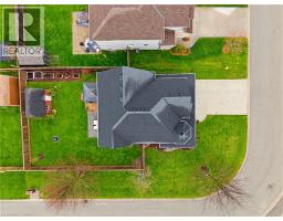 740 REID Crescent - 32