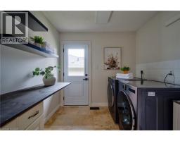 79 VICTOR Boulevard - 19