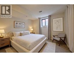79 VICTOR Boulevard - 33