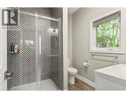 183 SUNNYRIDGE Road - 33