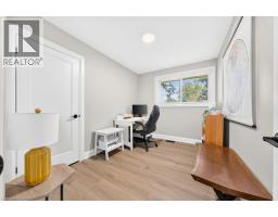 7 WALLIS Avenue - 26