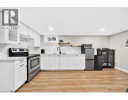 7 WALLIS Avenue - 38