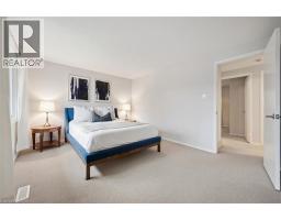 375 KINGSCOURT Drive UnitNo. 27 - 16