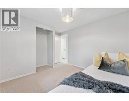 375 KINGSCOURT Drive UnitNo. 27 - 18