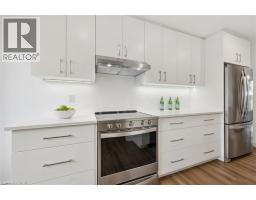 375 KINGSCOURT Drive UnitNo. 27 - 5