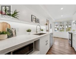 375 KINGSCOURT Drive UnitNo. 27 - 7