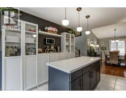 6 DONNA Drive - 19