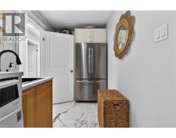 18 ANGLER Avenue - 22