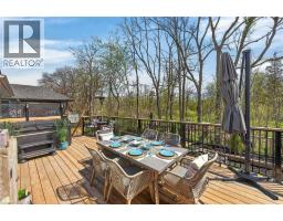 18 ANGLER Avenue - 42