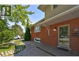 207 CHRISTOPHER Drive - 5