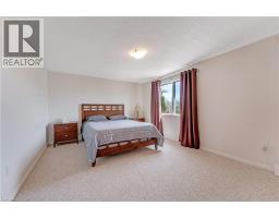550 DANSBURY Drive - 17