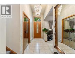 7 GLENAYR Place - 10